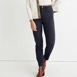 Madewell || high rise slim straight jeans in Richgrove wash